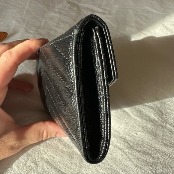 CASSANDRE MATELASSÉ SMALL ENVELOPE WALLET IN GRAIN DE POUDRE EMBOSSED LEATHER - Picture 6 of 6